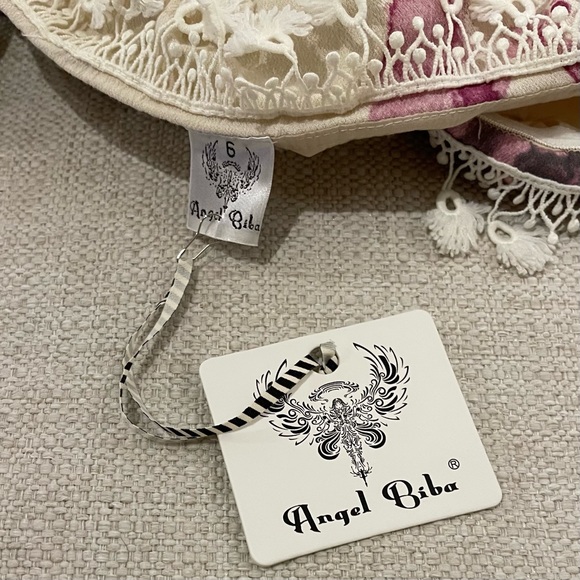 Hello Molly romper playsuit - Picture 7 of 8